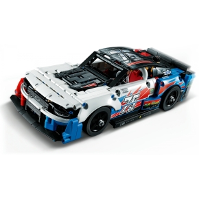 LEGO Technic NASCAR Next Gen Chevrolet Camaro ZL1 42153