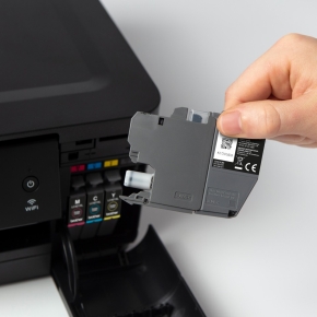 Brother 500-page high capacity Black ink cartridge for DCP-J1050DW MFC-J1010DW and DCP-J1140DW