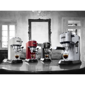 De Longhi Dedica EC685.BK Kaffeemaschine mit Cappuccinatore black