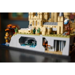 LEGO Harry Potter - Schloss Hogwarts mit Schlossgelände