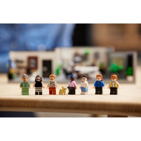 LEGO Creator Expert - Queer Eye – Das Loft der Fab 5