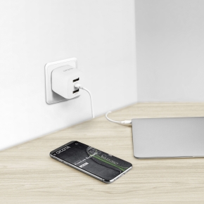 D Dicota 3-Port GaN Wall Charger (32W) EU black